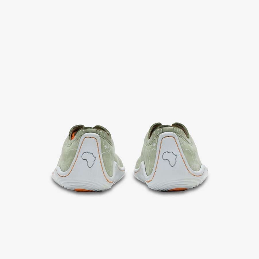 Addis Lewa Junior Salie Vivo Op Blote Voeten