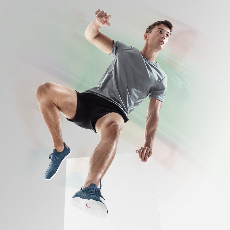 De Eerste Asana Geest Levend Op Blote Voeten Indigo